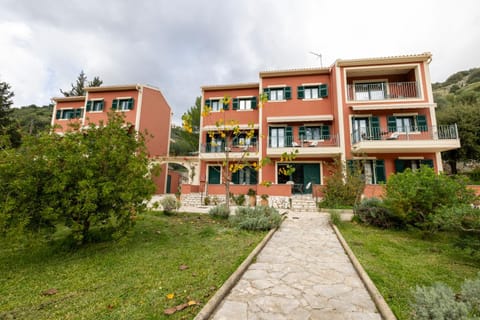 Vivi's Apartments Condo in Agia Effimia