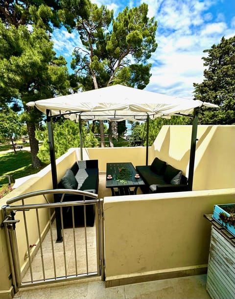 Patio, Day, View (from property/room), Balcony/Terrace, Seating area