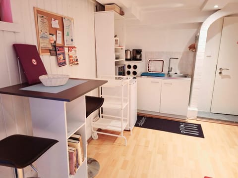 Basement Room Apartment in Mönchengladbach