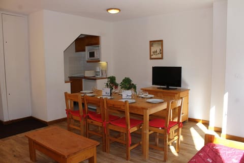 Résidence Saboia B32 Clés Blanches Courchevel Apartment in Les Allues