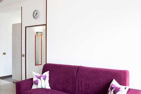 Communal lounge/ TV room, Living room, Seating area