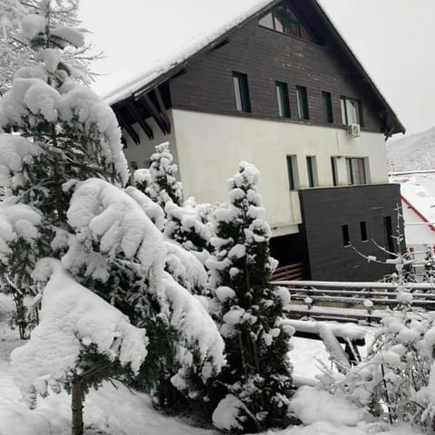 Franzdorf Alpin Bed and Breakfast in Timiș County