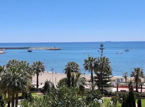 Front beach and swimmingpool in Benalmadena Costa Apartment in Benalmadena