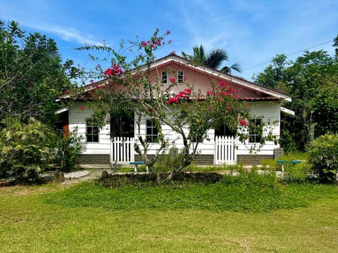 Kapal Terbang Guest House Langkawi House in Kedah