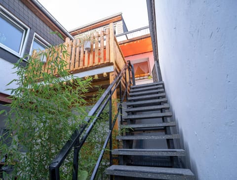 3-Zimmer Haus 85qm mit Balkon bis zu 8 Personen Condo in Koblenz