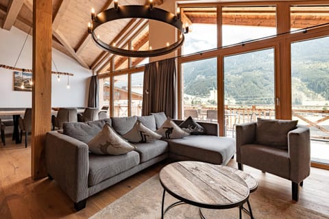Living room, Mountain view