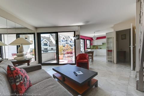 Le Thélème - Duplex apartment in Annecy balcony & parking 800m from the la Apartment in Annecy