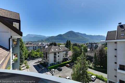 Le Thélème - Duplex apartment in Annecy balcony & parking 800m from the la Apartment in Annecy