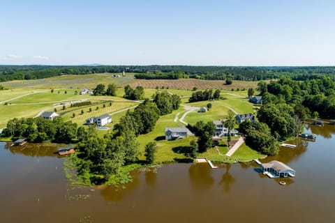 A Home Away House in Lake Anna