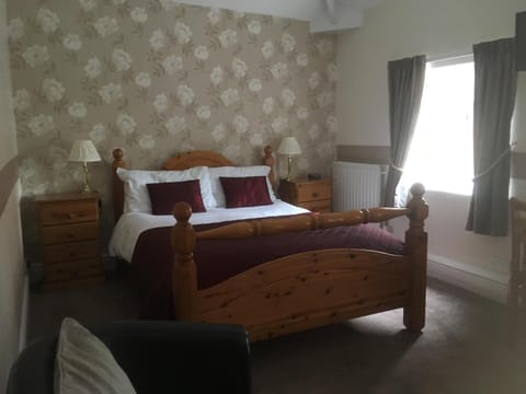 Grove House Guest House Bed and Breakfast in Telford