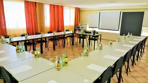 Meeting/conference room, Meeting/conference room