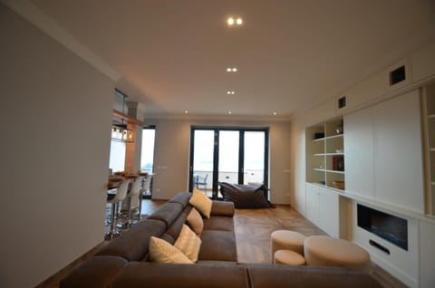 Le Terrazze, Via Selvalunga 1, Stresa Apartment in Stresa