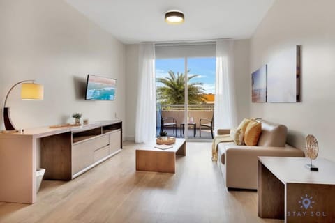 Condo Resort - Best Stay - Balcony - Rooftop pool - Gym Apartment in Hollywood Beach