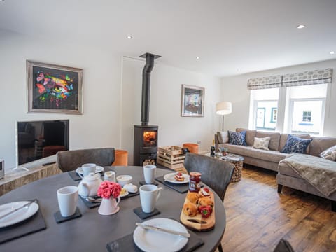 Squirrel Cottage House in England