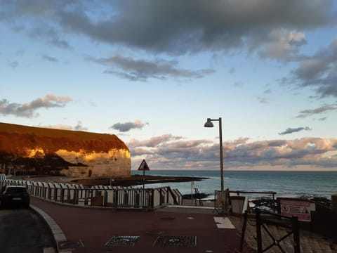 Nearby landmark, Neighbourhood, Natural landscape, Beach