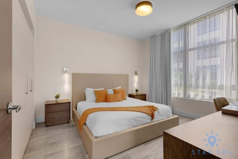 Bay View - Rooftop Pool - Hollywood Beach Broad -walk Apartment in Hollywood Beach