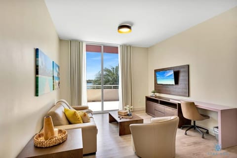 Beachfront Condo-ROOFTO POOL- 2 BEDROOMS 2 BR ! Apartment in Hollywood Beach