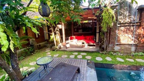 Garden, Living room, Swimming pool