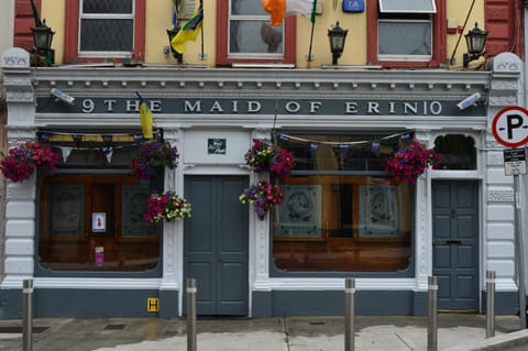 Facade/entrance, Property logo or sign