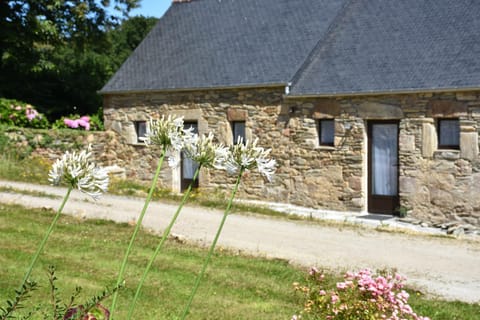 Domaine des Fougères Bed and Breakfast in Locquirec