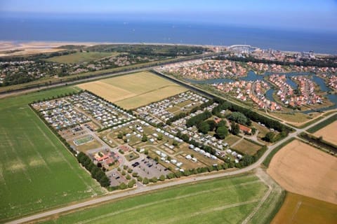 Cassandria Bad - luxe Glamping Campground/ 
RV Resort in Zeeland, Netherlands