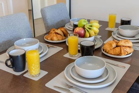 Dragon Suites - Edinburgh City Centre 2 Bed Apartment Apartment in Edinburgh