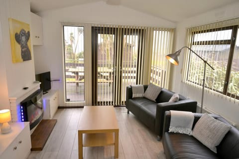 Living room, Seating area, heating