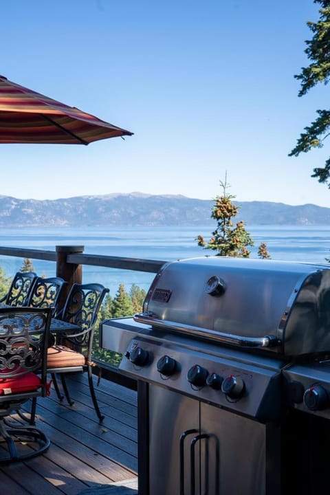 Luxury Lakeview Retreat - Hot Tub, SUP, Sauna & More! House in Lake Tahoe