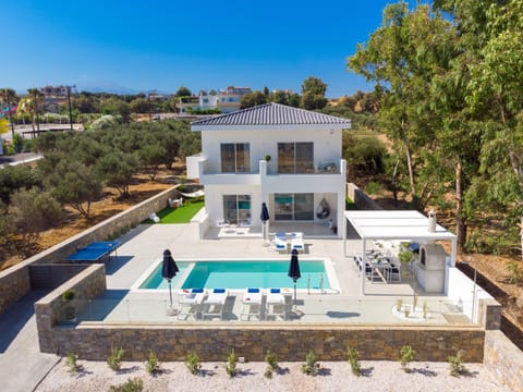 Property building, Pool view