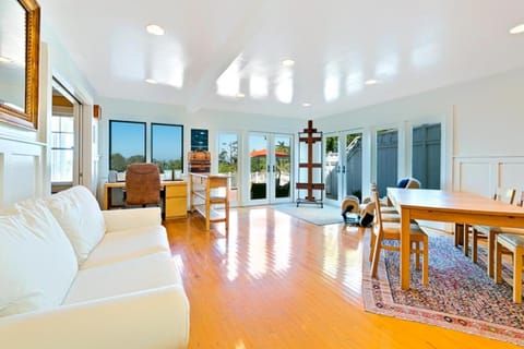 Casa Dolce Hillside Retreat w/ Amazing Ocean Views + Walk to Shops House in La Jolla