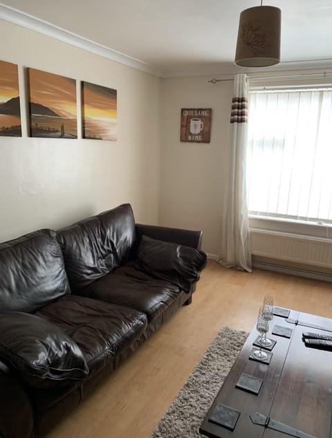 5 BedRm Hse! Ev! & Nr CityCentre! House in Stretford