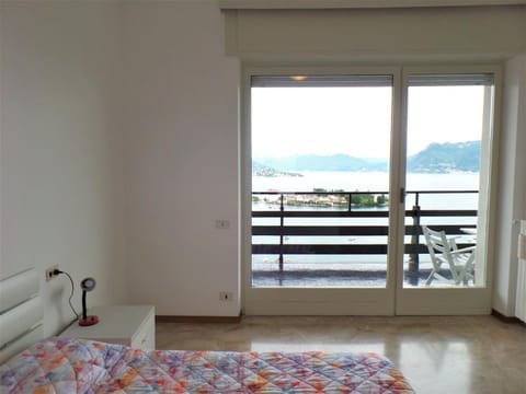 Bedroom, Lake view, Landmark view, Mountain view