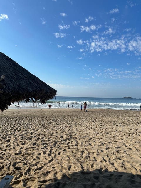 VILLA PARA 5 Personas 4 adultos y 1 Menor En HOTEL TSORO IXTAPA WIFI GRATIS Hotel in Ixtapa Zihuatanejo