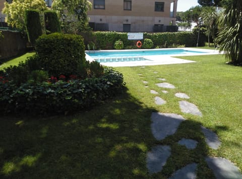 Garden, Swimming pool, Swimming pool