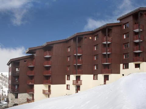Bel appartement 2 pièces avec 2 balcons et TV - FR-1-455-190 Apartment in Mâcot-la-Plagne