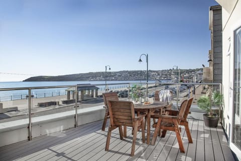 Patio, Sea view