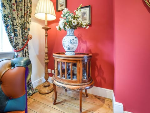 Living room, Decorative detail