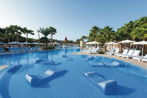 Swimming pool, Swimming pool, sunbed