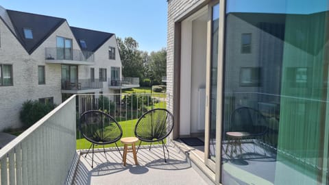 Day, Balcony/Terrace, Garden view