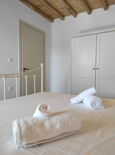 Traditional suites in Chora Kythnos #3 House in Kea-Kythnos