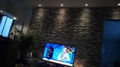 TV and multimedia, Seating area