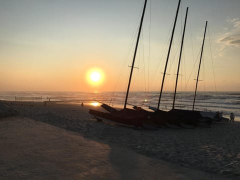 Atlantic Hotel Garni Übernachtung mit Frühstück in Friesland