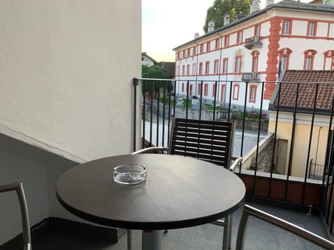 Pardo Bar Alojamiento y desayuno in Locarno