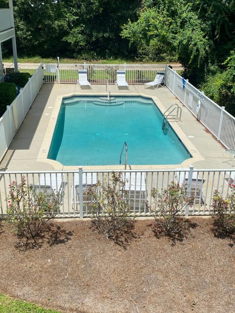Condo w Pool near beaches, dining, shopping, etc Appartement-Hotel in Gulf Shores