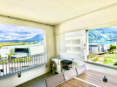 le panorama du lac Apartment in Annecy