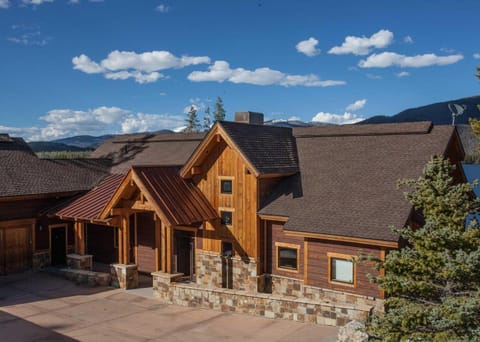 Shadow Mountain Villa House in Rocky Mountain National Park