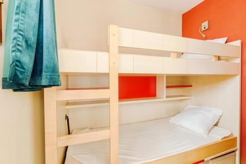 Bed, Bathroom, furniture