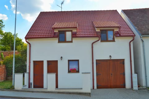 Ubytování nad sklípkem v Šatově Vacation rental in South Moravian Region