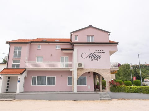 Plush Apartment in Imotski near Blue and Red Lakes Copropriété in Imotski