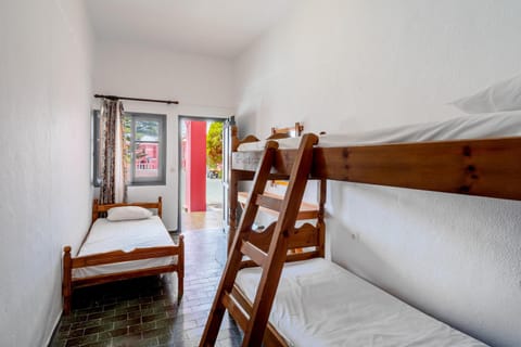 Bed, Photo of the whole room, Bedroom, bunk bed